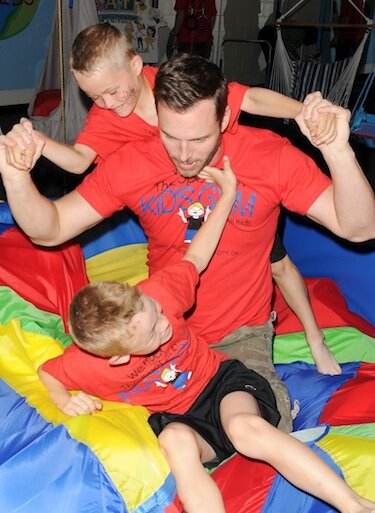 Eric Martsolf (Brady, Days of our Lives) at his new kids gym